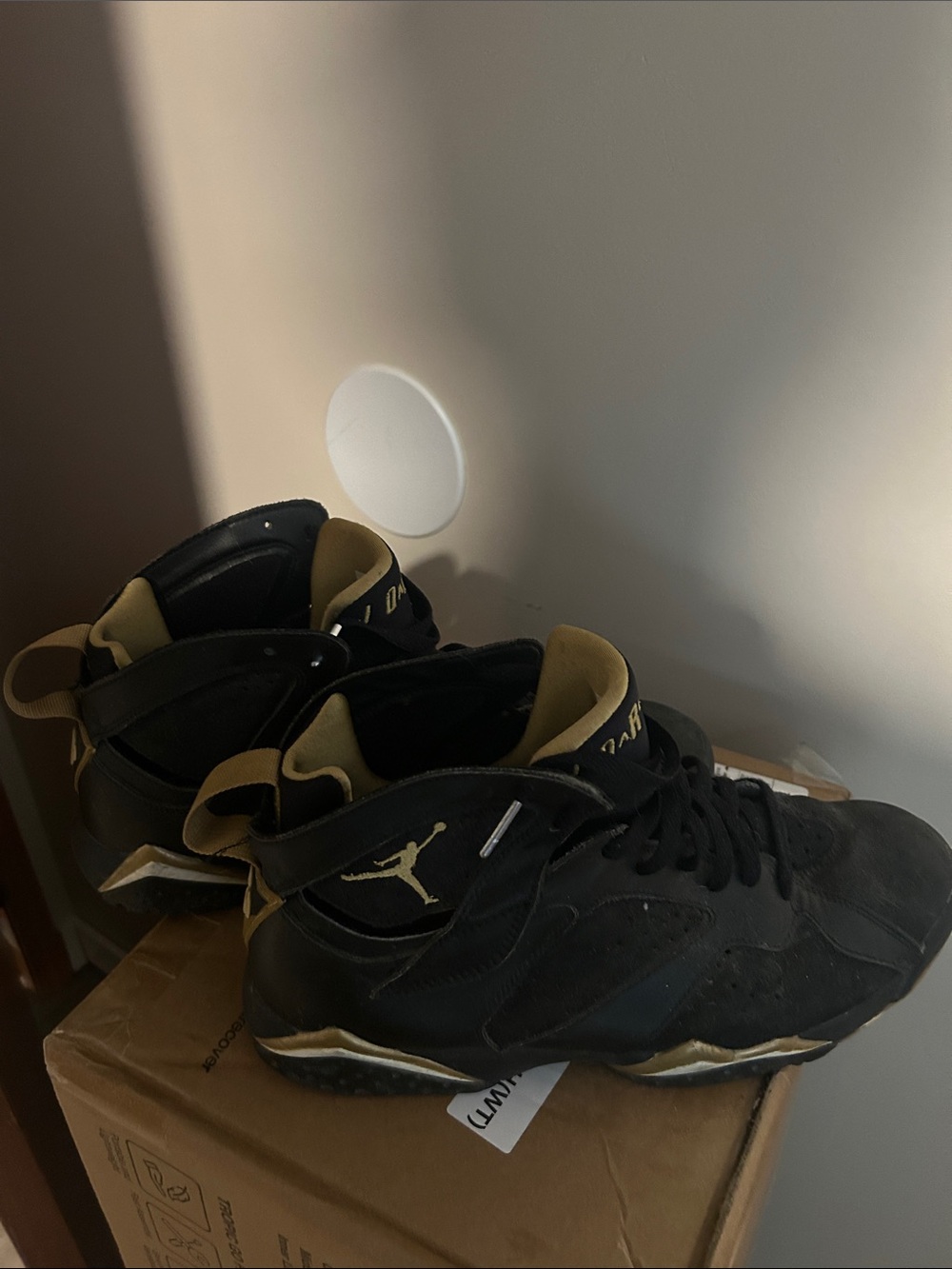 Jordan Men's retro golden moments Sneakers